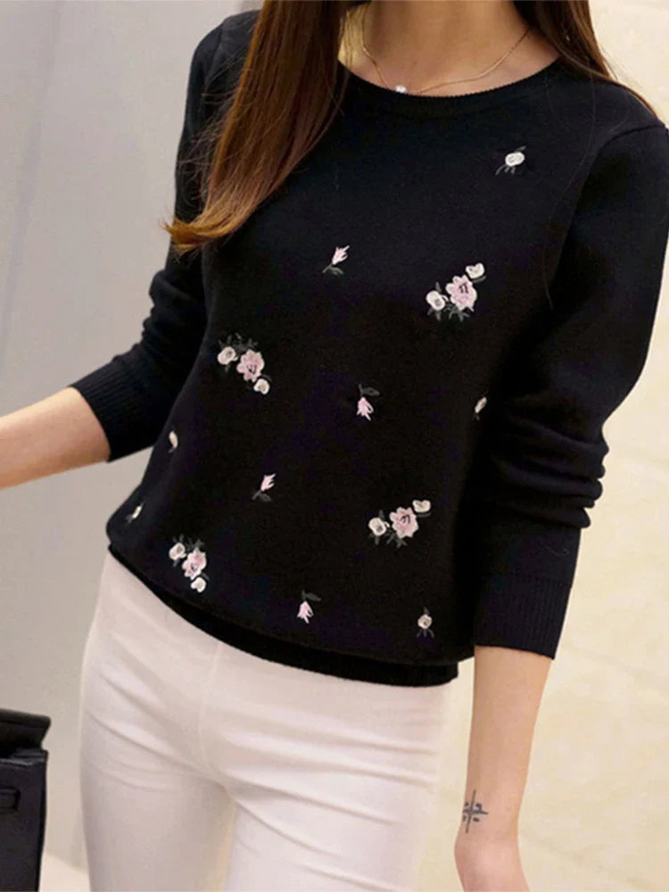 Women Embroidery Knitted Pullover Sweater