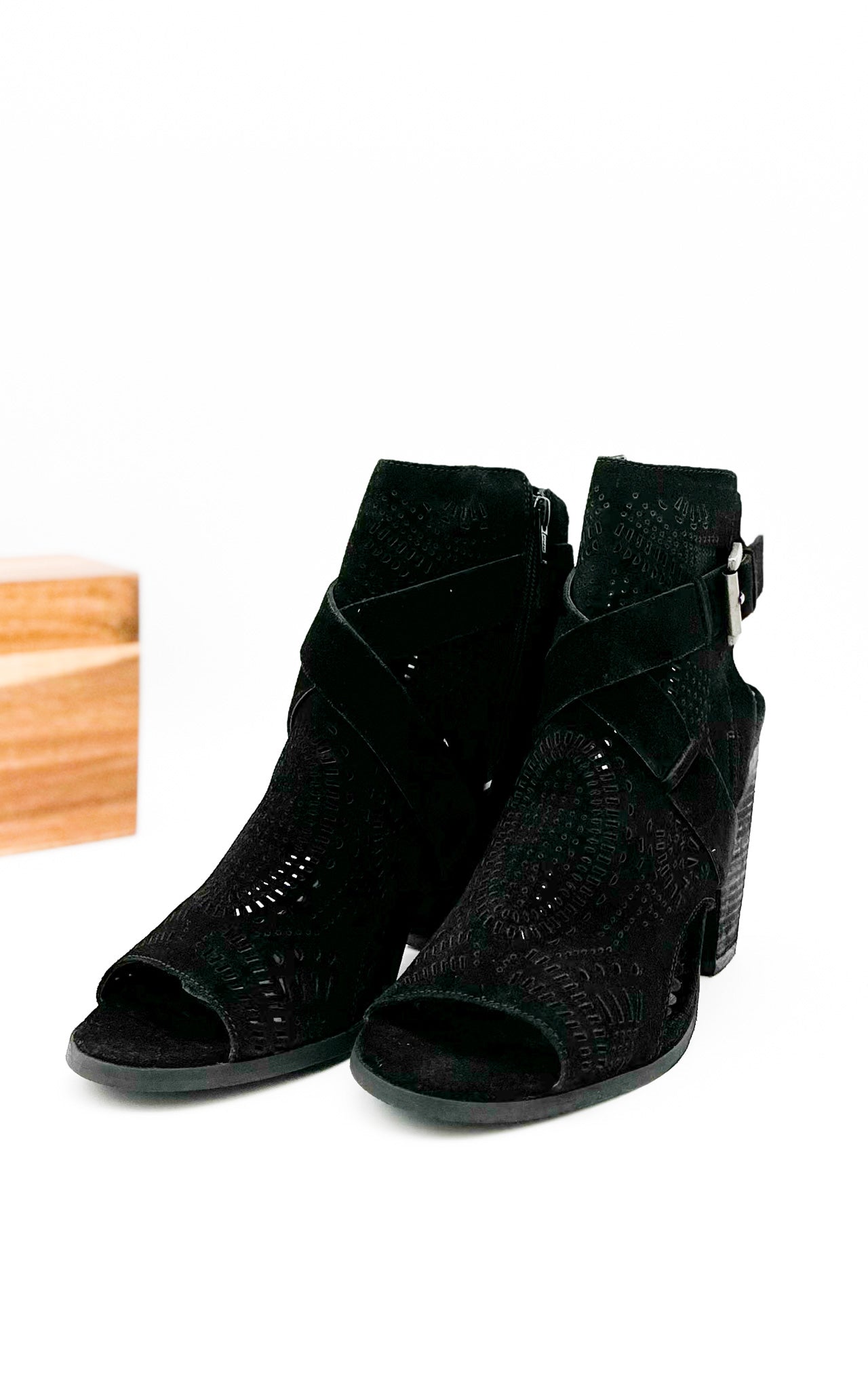 Zuzanna Heeled Sandal in Black