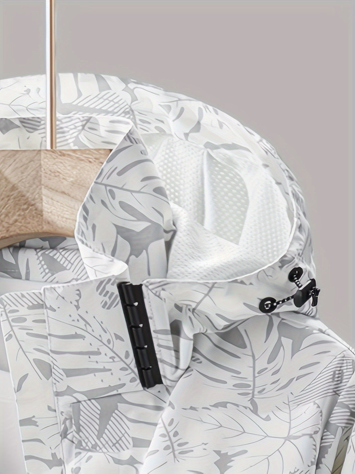 Women's Lightweight Windproof Hooded Jacket