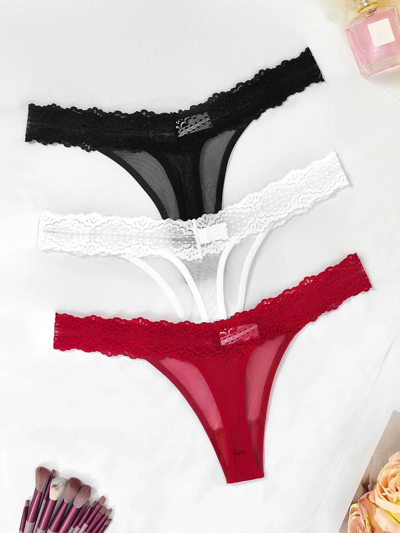 Floral Lace G-String Set - 3 Breathable Thongs for Confident Women in Vibrant Colors