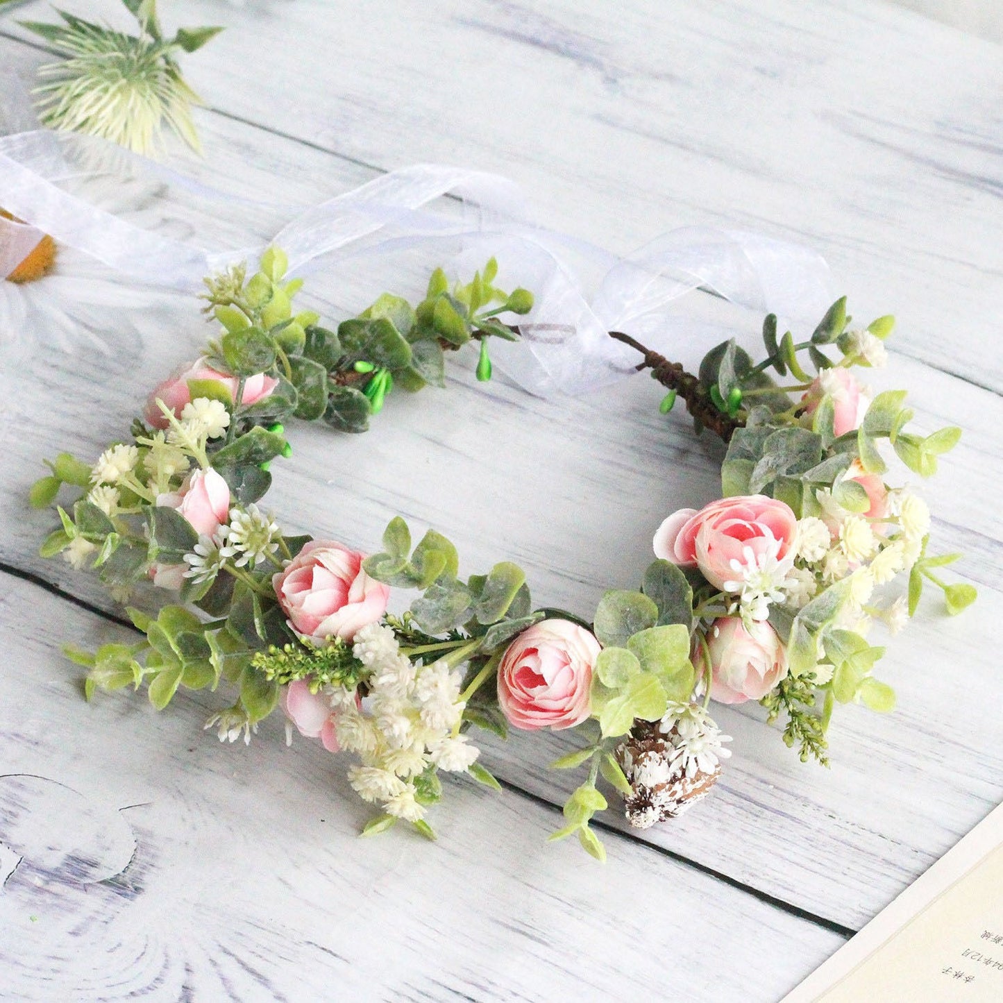 Forest style curled edge rose headband, simulated starry sky, eucalyptus wreath, bride's wedding dress, photography, headwear