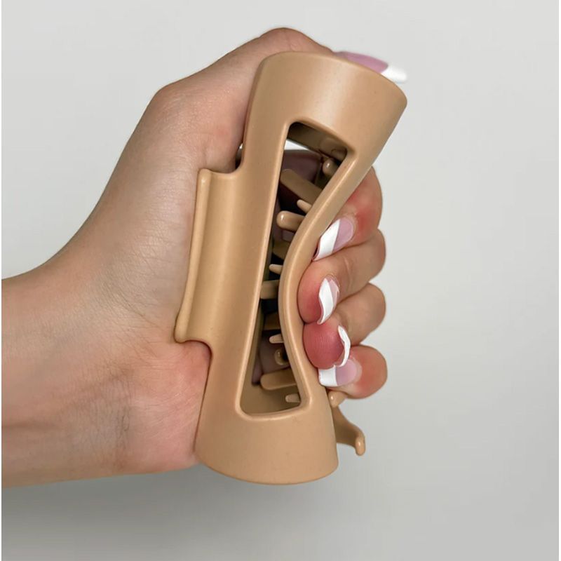 Food-Grade Silicone Hair Clip for Women, Shark Clip Accessories, Soft and Anti-Collision, Protects the Back of the Head, Hair Styling Tool