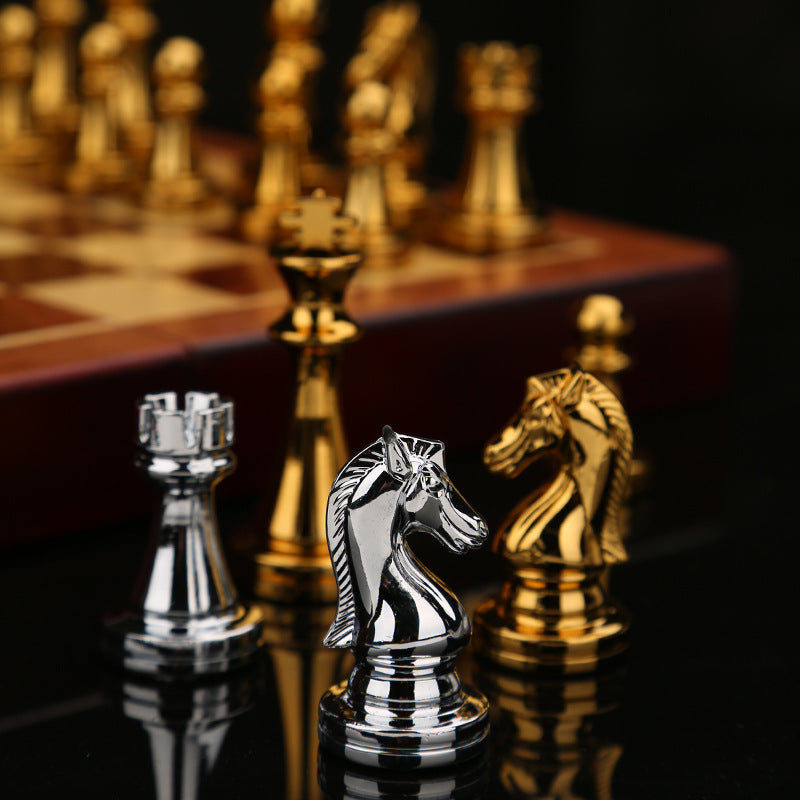 International Chess High end Gift Box Metal Chess Pieces Wooden Chess Board Western Chess