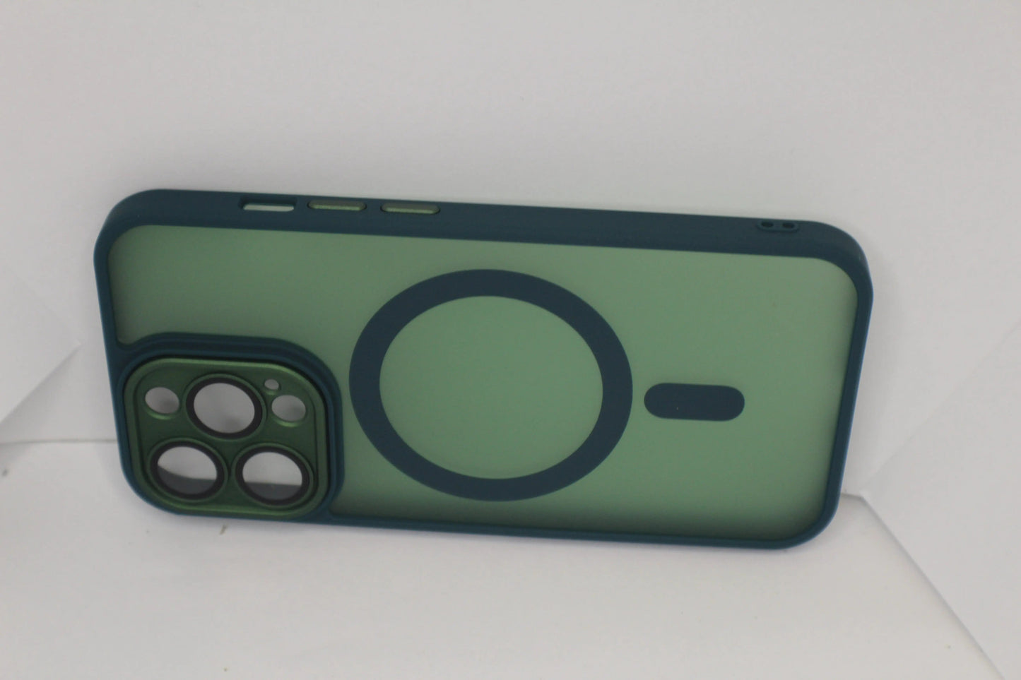 For Matte Armor Magnetic Wireless Shockproof Lens Protection Cover Matte Green