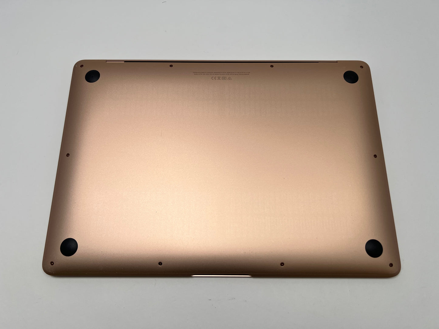 MacBook Air (2020) 13-inch – Intel Core i3 1.1GHz – 8GB RAM 256GB SSD