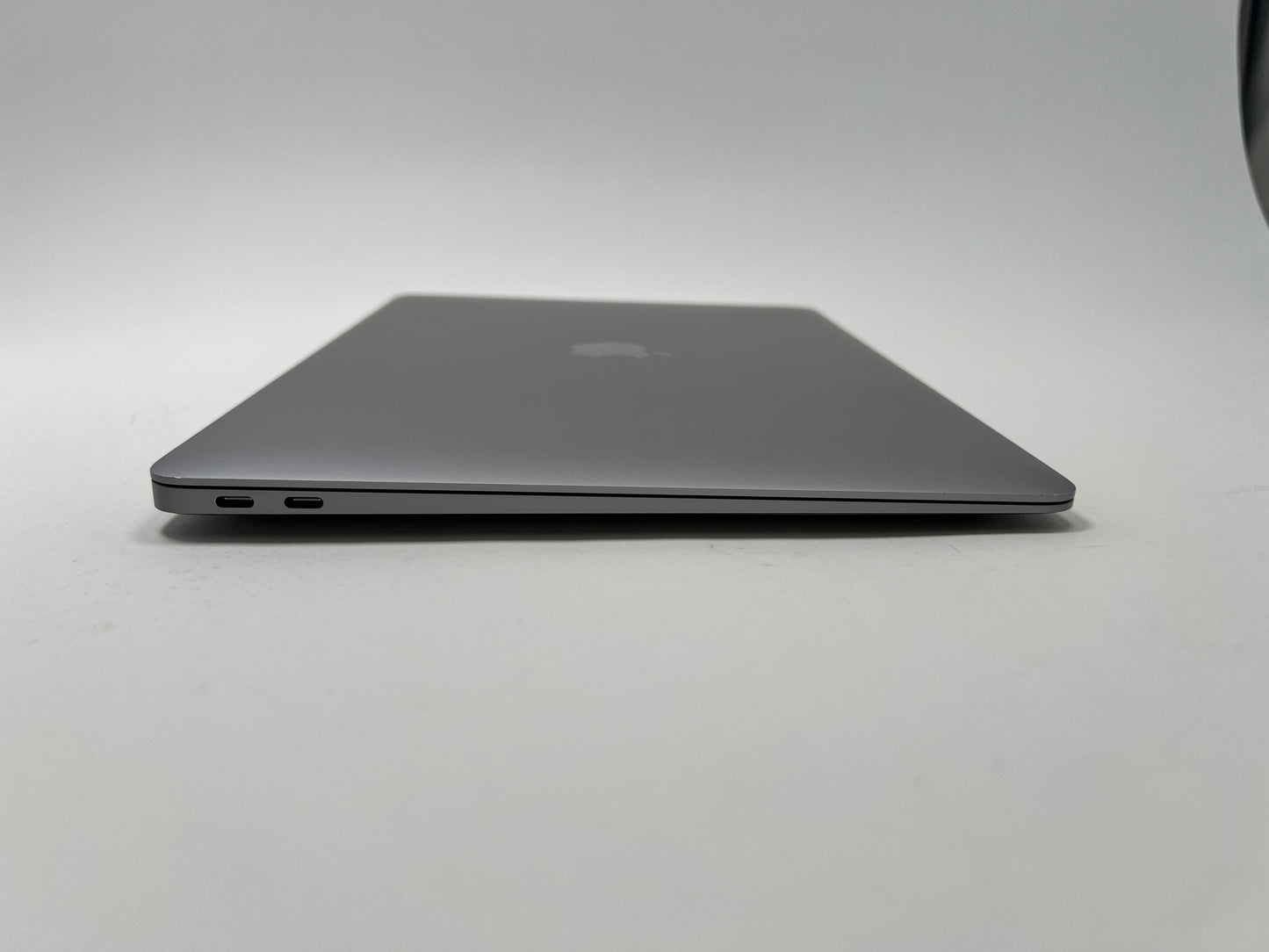 MacBook Air (2020) 13-inch – Intel Core i3 1.1GHz – 8GB RAM 256GB SSD