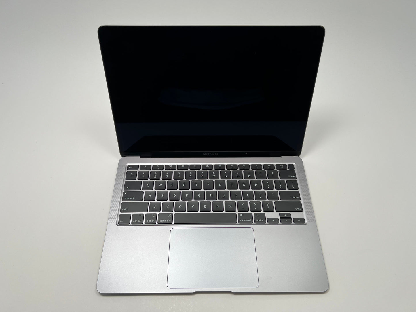 MacBook Air (2020) 13-inch – Intel Core i3 1.1GHz – 8GB RAM 256GB SSD