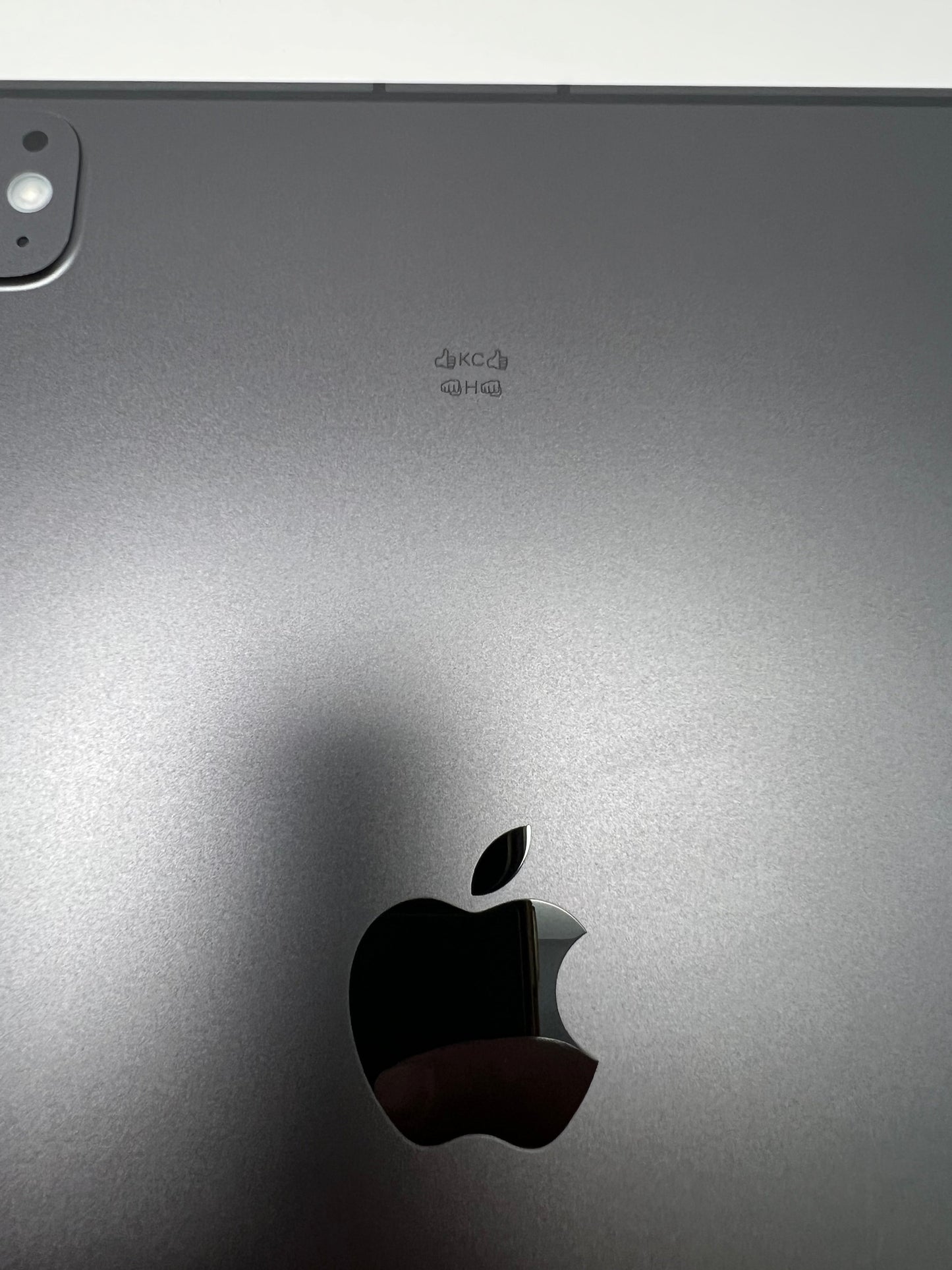 iPad Pro 11‑inch (2024) Nano‑Texture – M4 10‑Core CPU/GPU • Cellular 5G – 16GB RAM 1TB SSD • AppleCare+ 11/26