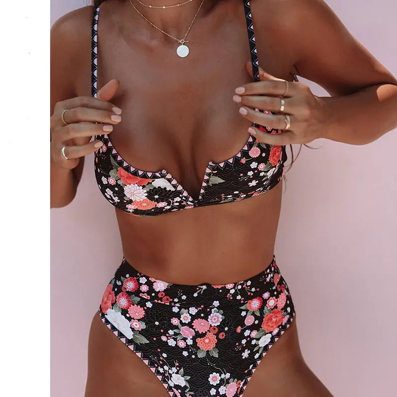 Printed Sexy V-Neck Bikini - Women's Swimsuit Set