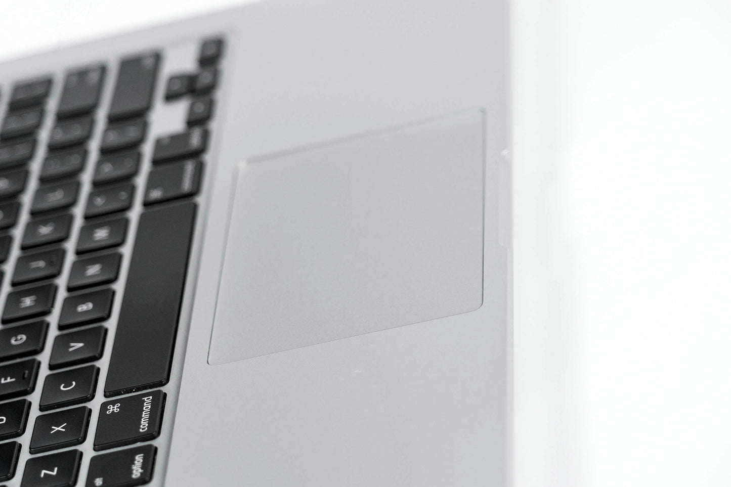 MacBook Pro (2015) 13-inch – Intel Core i5 2.7GHz – Iris Graphics 6100