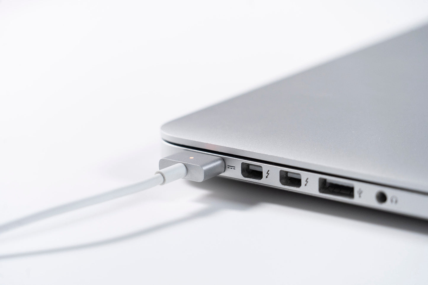 MacBook Pro (2015) 15-inch – Intel Core i7 2.2GHz – Iris 5200 Pro