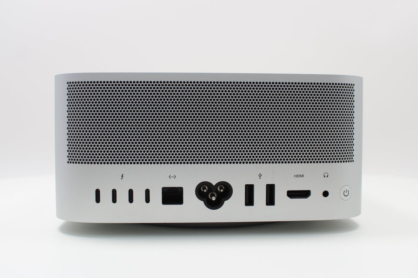 Mac Studio (2022) – Apple M1 Max 3.2GHz • 32-Core GPU – 64GB RAM 2TB SSD