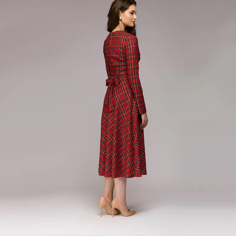 Long Sleeve Round Neck Dress with Elegant Checkered Belt