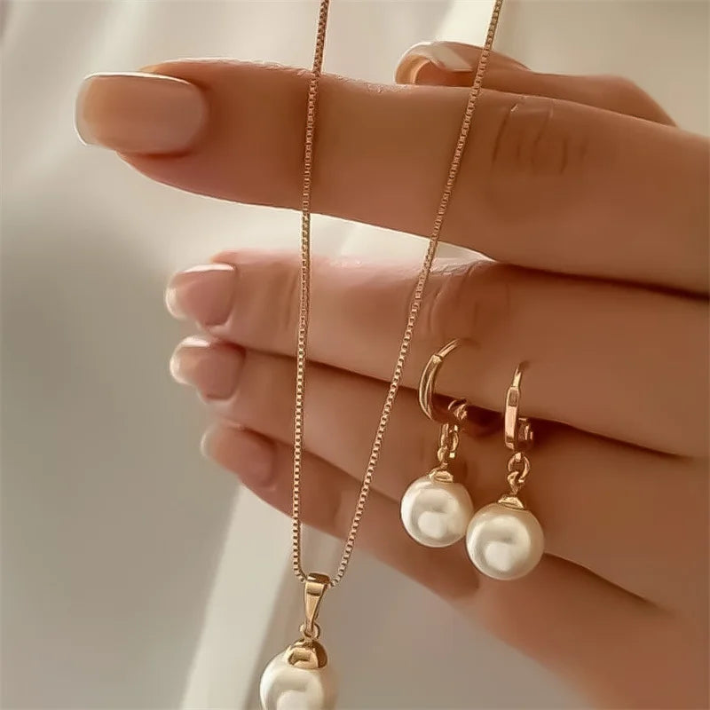 Round Pearl Jewelry Set Of Earring Pendant Necklace