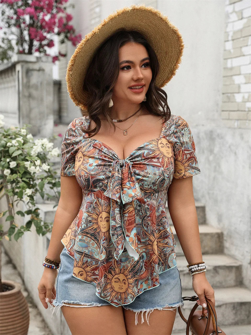 GIBSIE Plus Size Sweetheart Neck Knot Front Print Tops