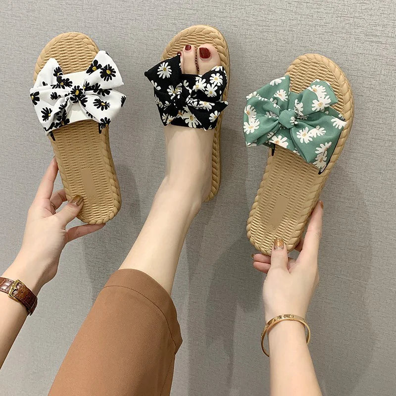 Women's Summer Flat Beach Casual Sandals - Slip-On Style