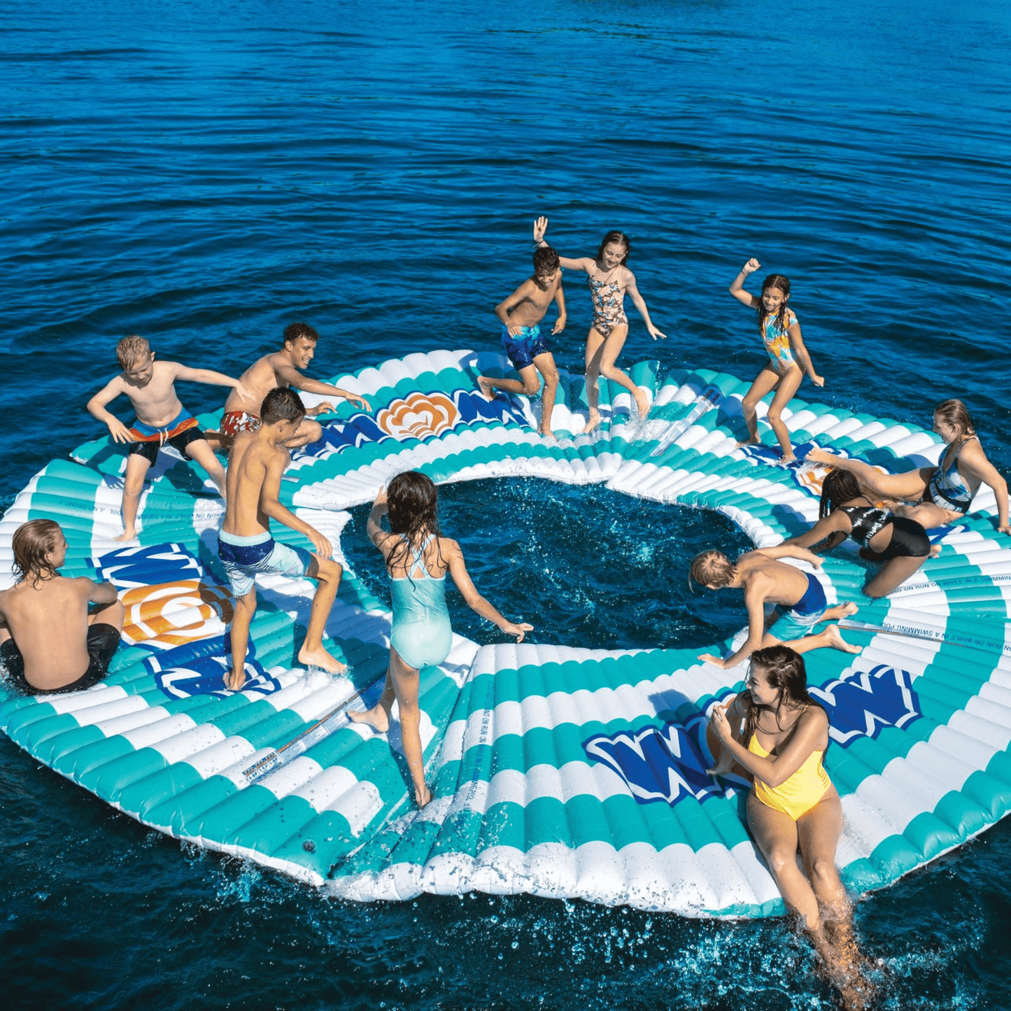 WOW Watersports Round Water Walkway & SUP Dock Island, Holds Up to 16 People