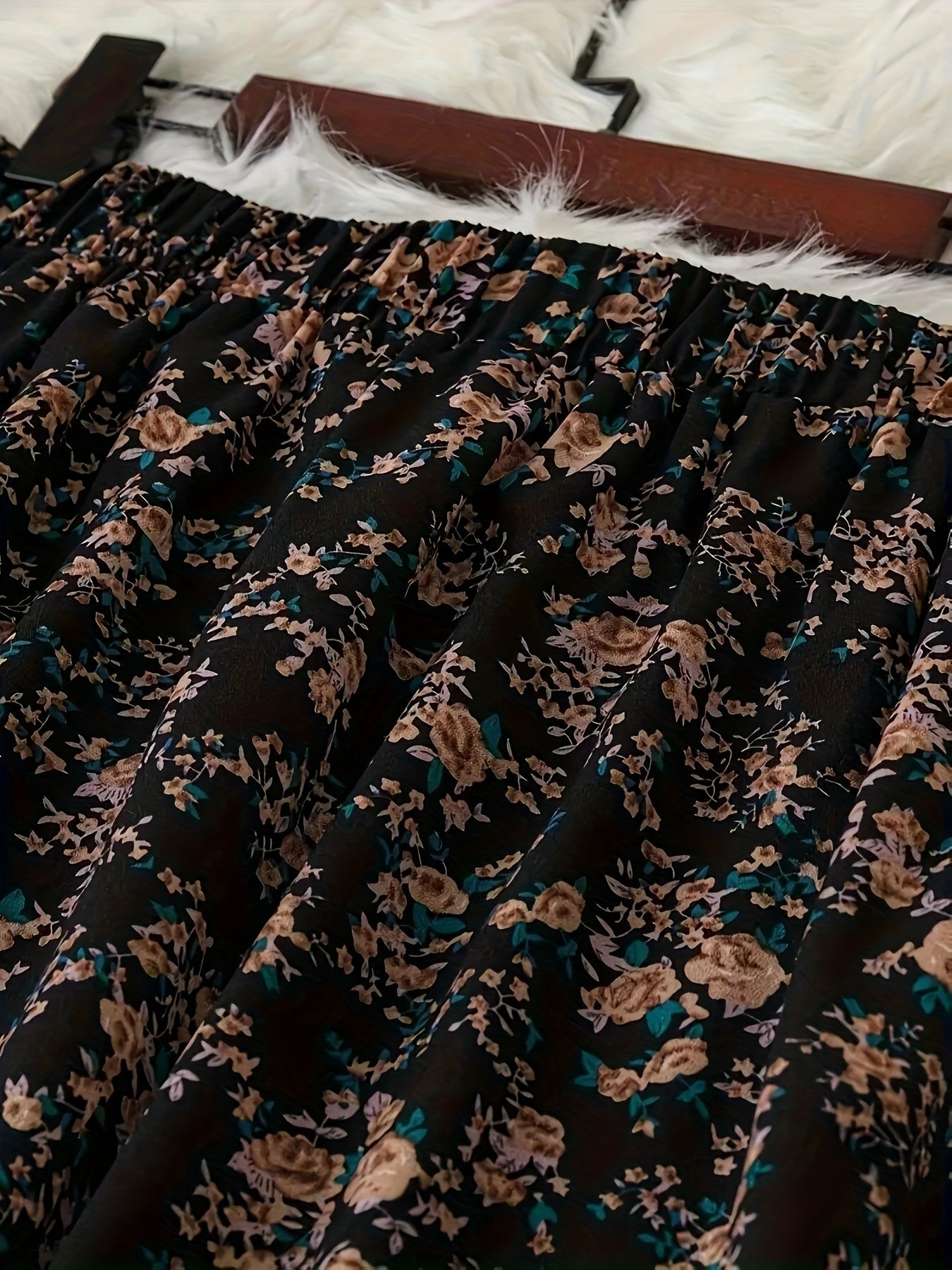 Woman's Floral Print Pleated A-Line Skirt