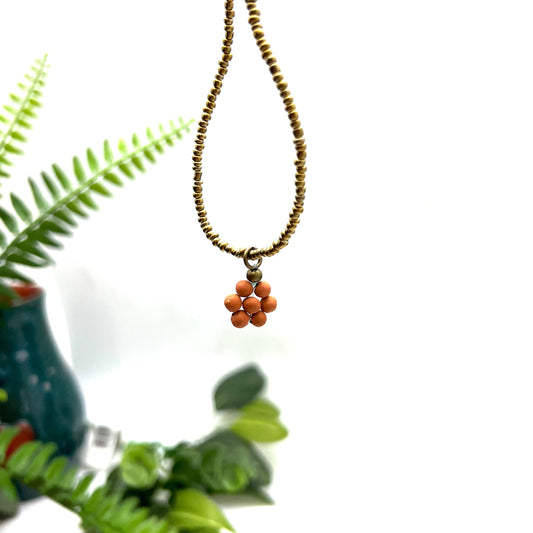 Daisy Aromatherapy Necklace