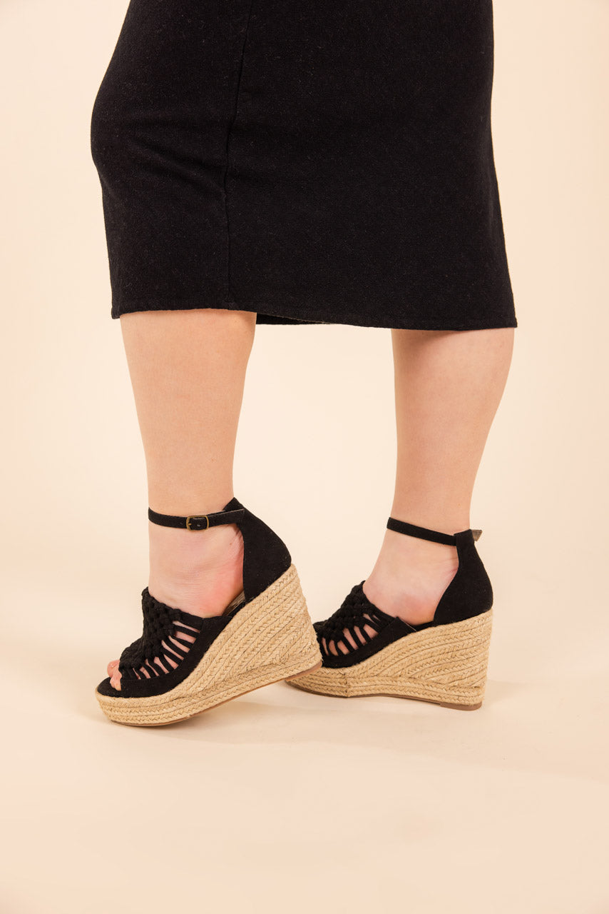 Juti Wedges in Black