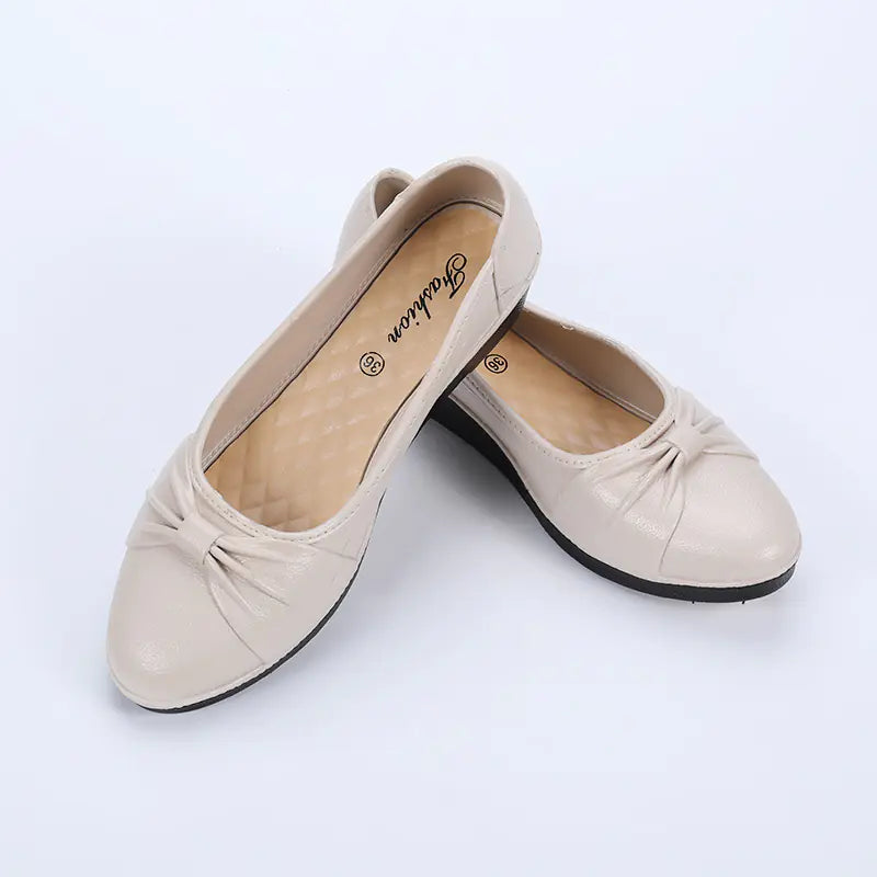 Low-top PVC Plain Faux Leather Shoes