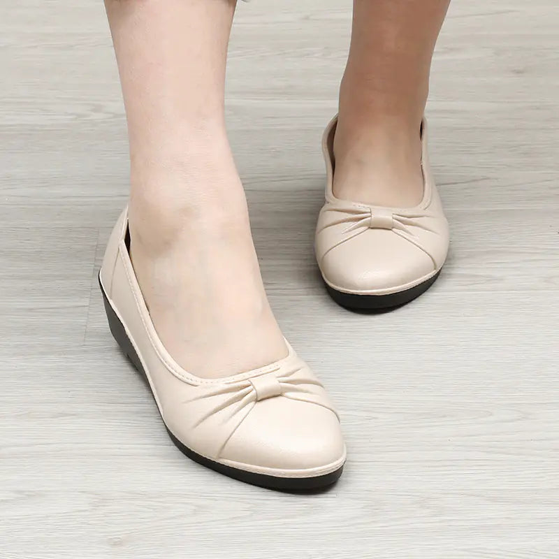 Low-top PVC Plain Faux Leather Shoes