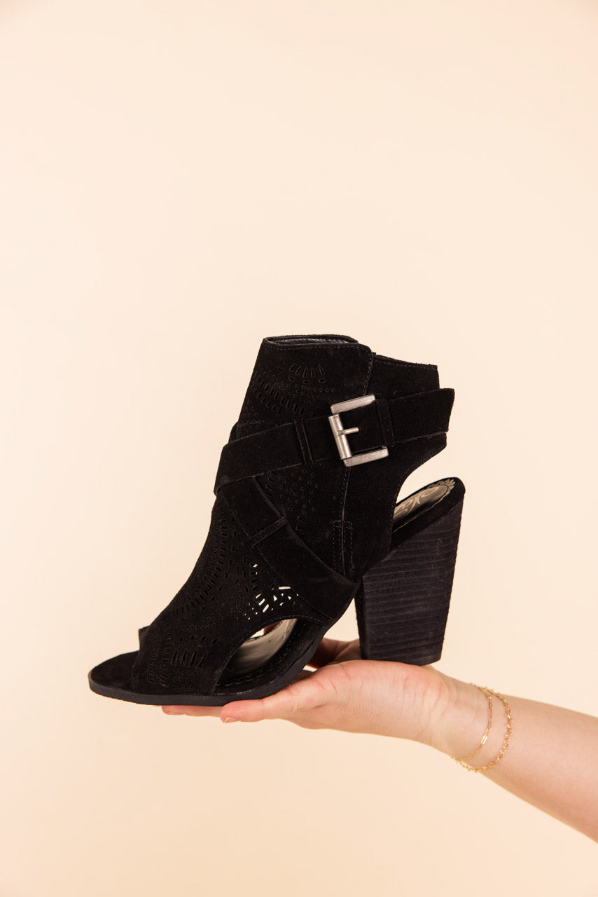 Zuzanna Heeled Sandal in Black